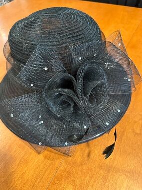Giovannio Black Dress Hat w Rhinestones and Tulle Flowers NWT 22”